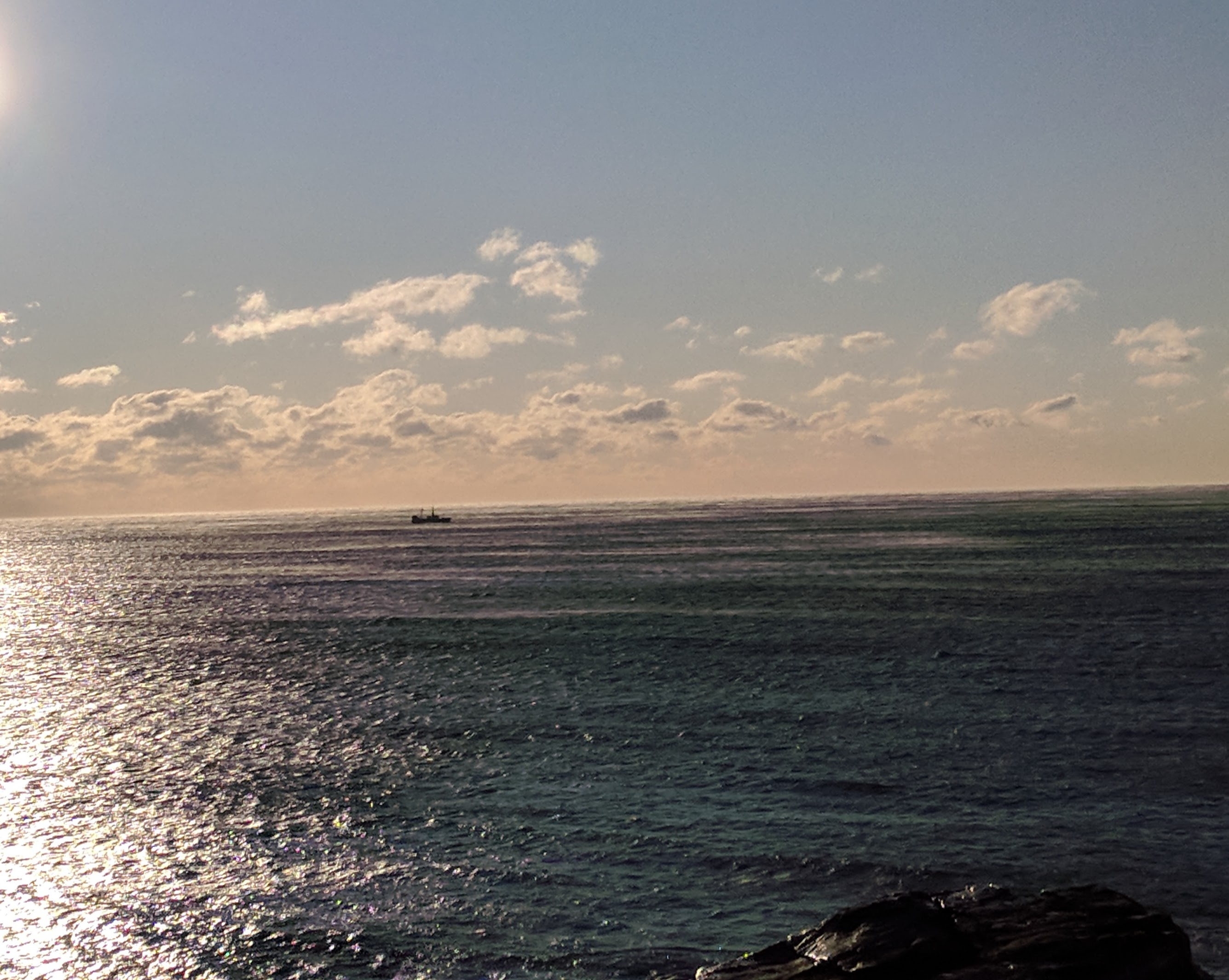 fishing boat off GloucesterMA sea smoke frigid morning_20180106_082111
