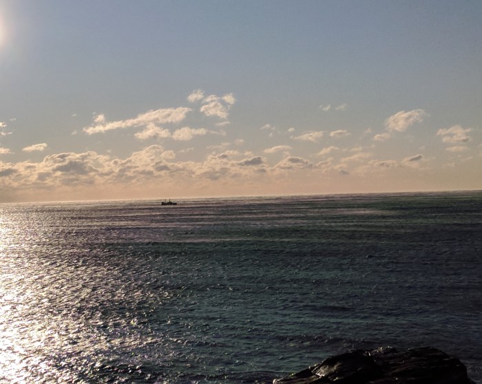 fishing boat off GloucesterMA sea smoke frigid morning_20180106_082111