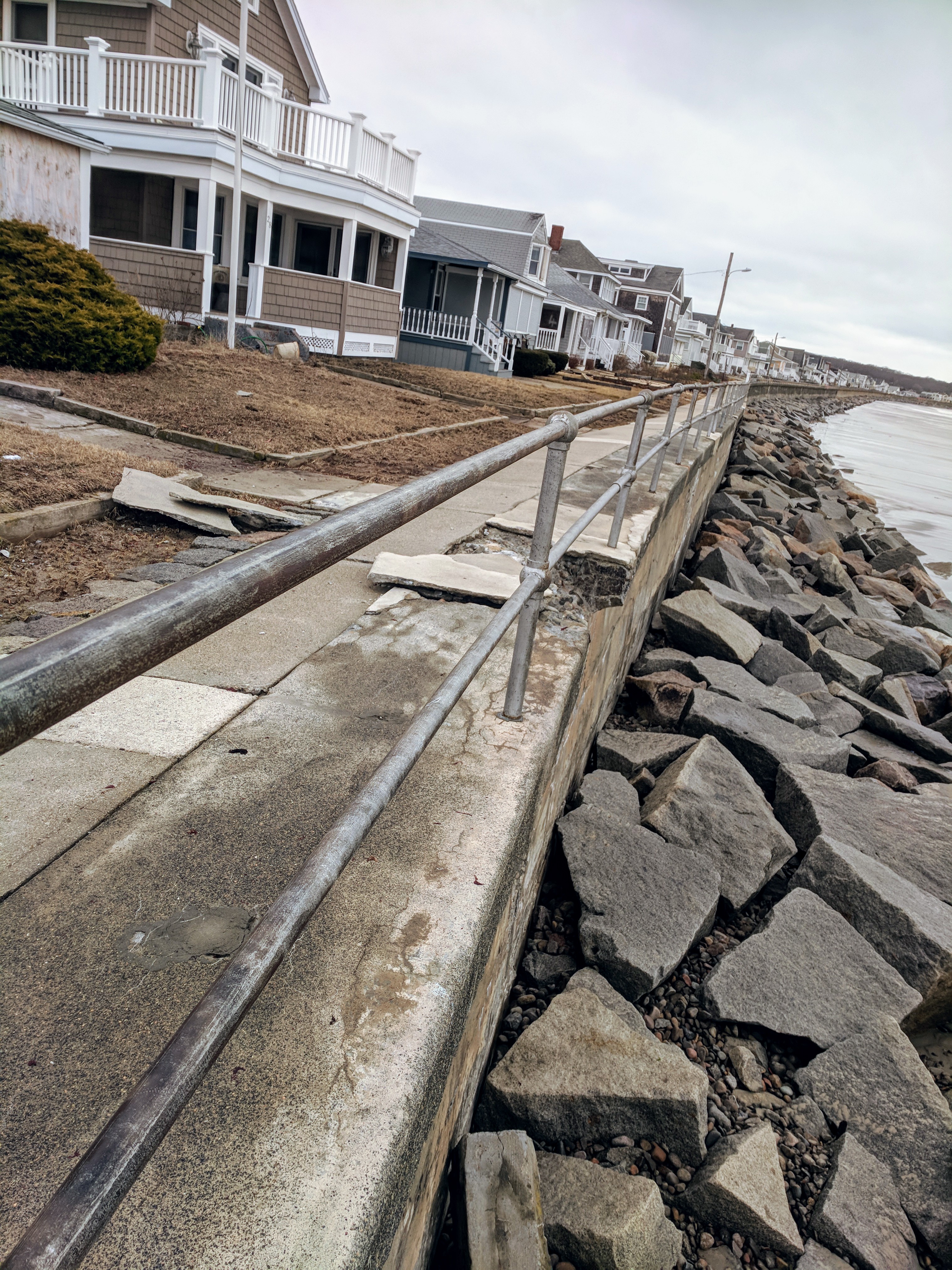 Morning after Riley second tide sea wall damage Long Beach _20180303_075741 © C Ryan (13)