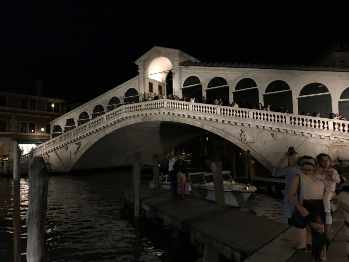 70542774-80E9-4E2A-A6AA-652D2F06C551