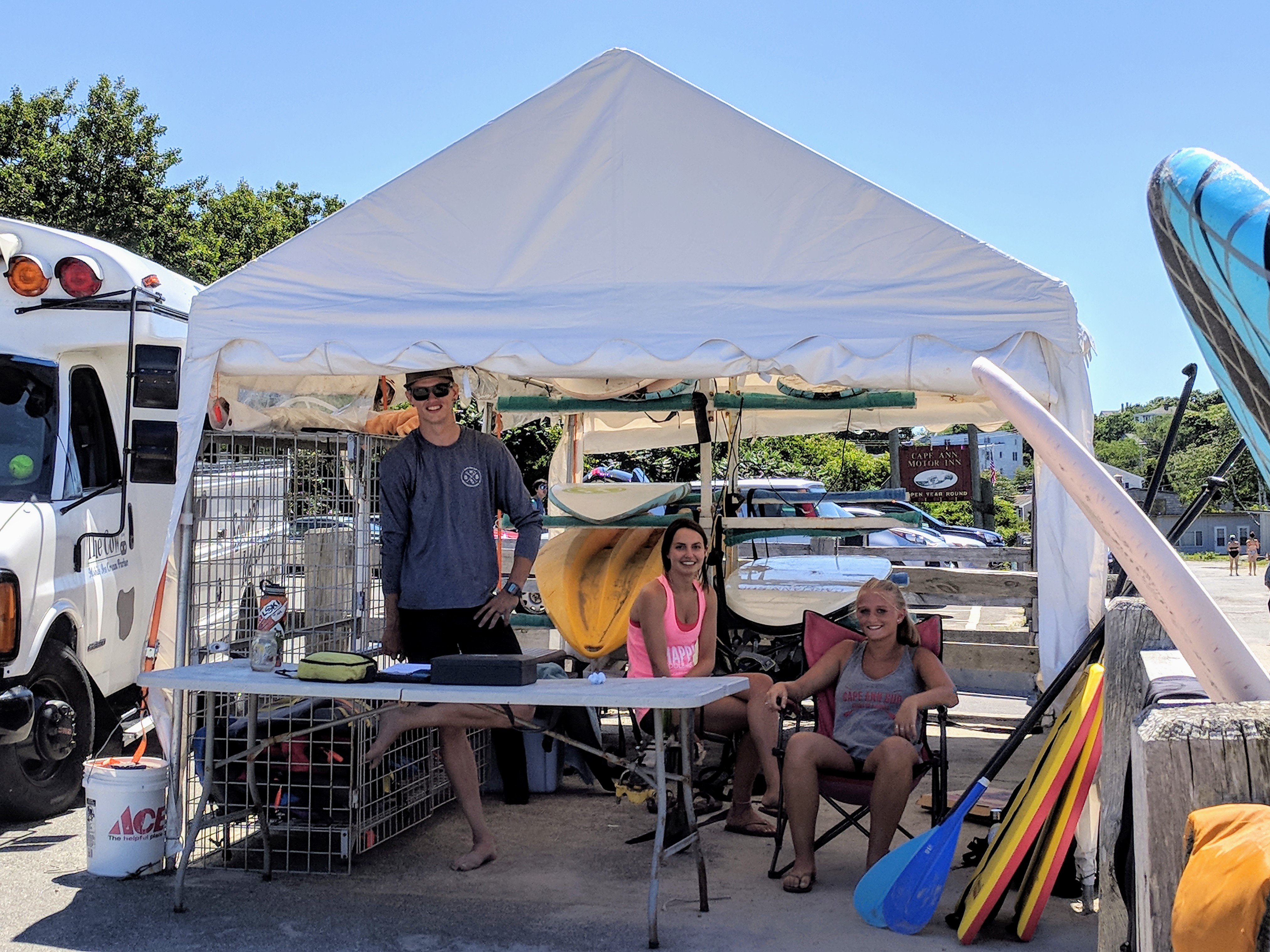 summer of 2018 Cape Ann Motor Inn Cape Ann SUP, Salty Frank's Dogs, The Cow_20180707_©c ryan (6)