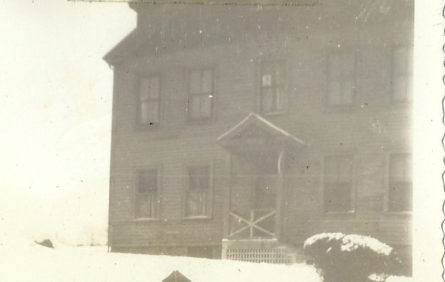 PHOTO COURTESY DAVID COLLINS_ 12 Stage Fort Avenue ca1947_razed_shared for Byron Brooks artist catalogue_Gloucester MA
