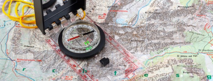 how-to-use-a-compass-and-map-820x312