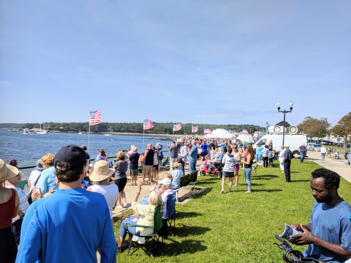 Schooner Parade of Sails Stacy boulevard crowd_20180902©c ryan.jpg