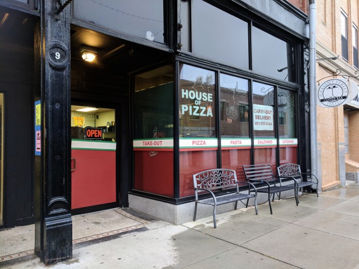 magic of movies_downtown mainstay Pleasant Tea sports a  temporary pizza joint facade ©c ryan.jpg