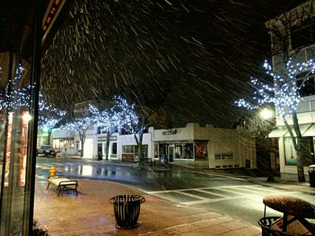 Before Thanksgiving_First snow new lights_Main Street_ Gloucester Ma_gif_20181115_©c ryan