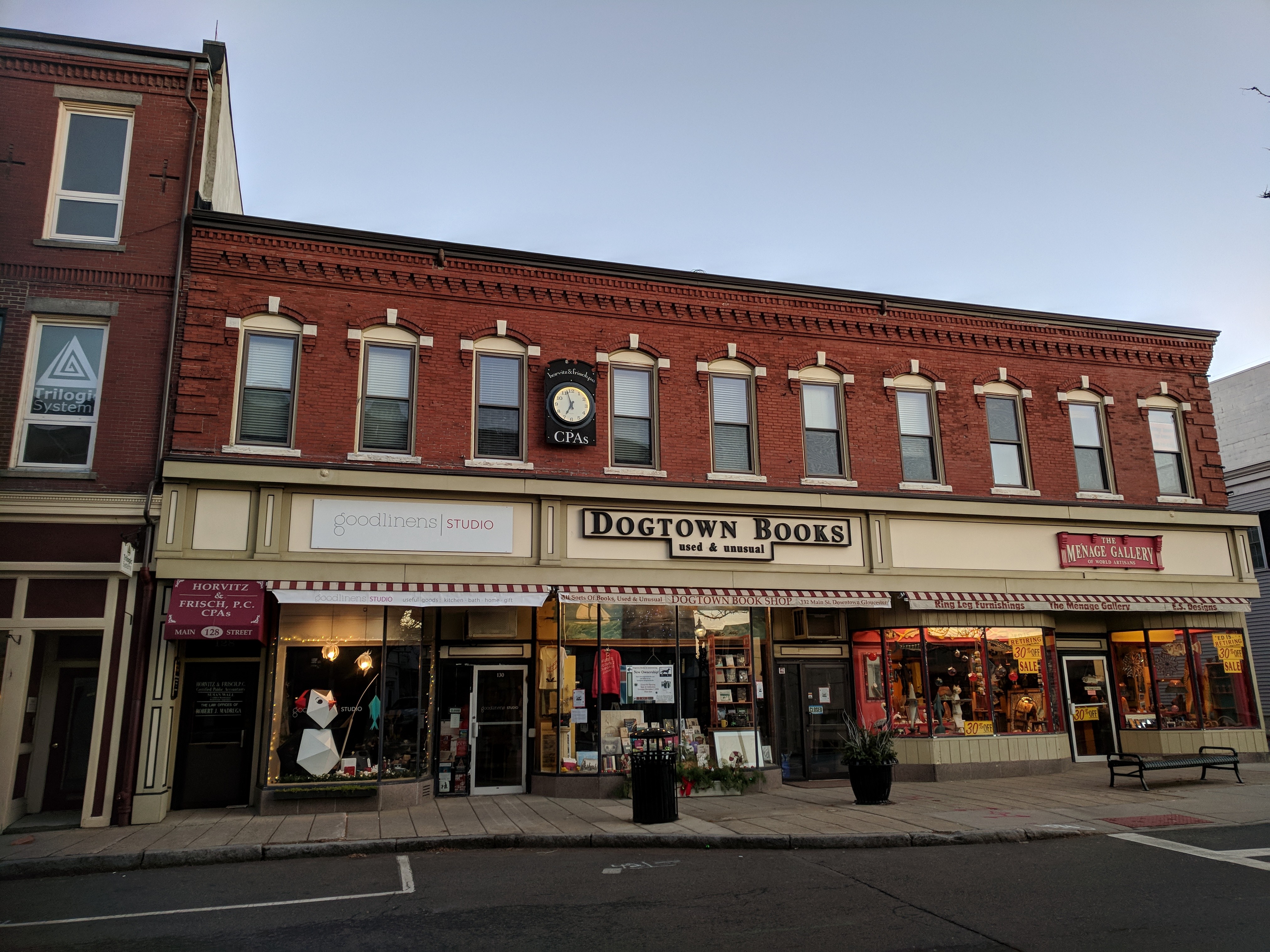 Dogtown Books 132 Main Street Gloucester MA_goodlinens and menage gallery©c ryan