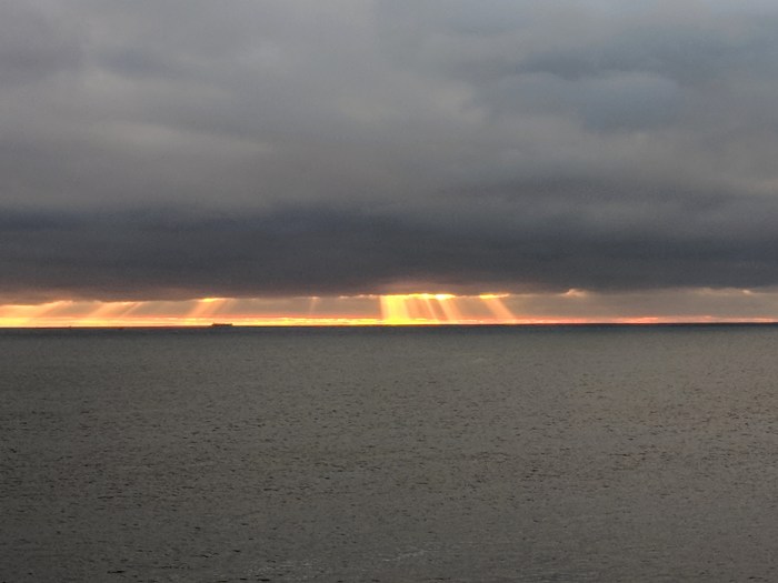 November daybreak_ship on horizon_20181201_©c ryan