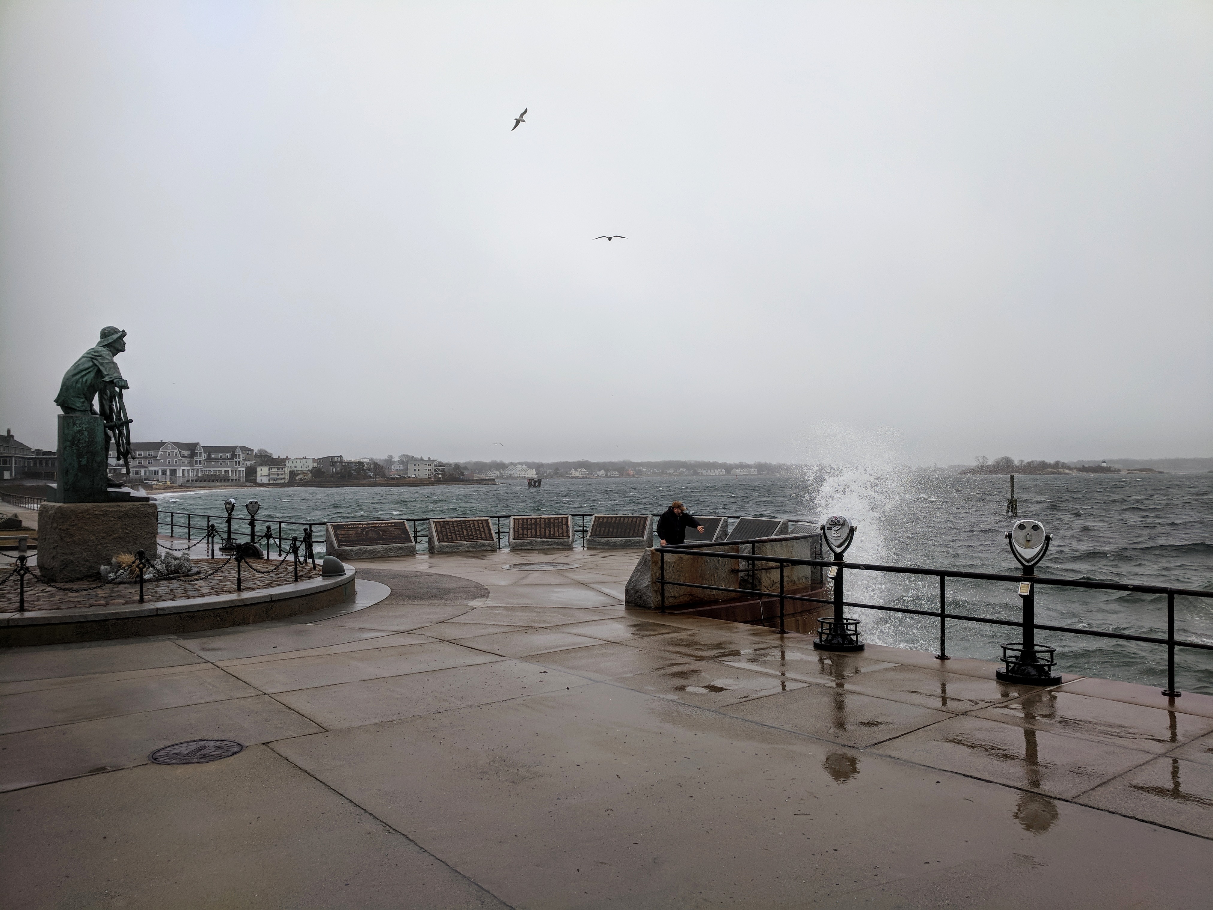 riding out Dec 21 storm_Stacy Boulevard promenade near Man at the Wheel memorial_Gloucester Harbor_Gloucester MA_©c ryan (5)