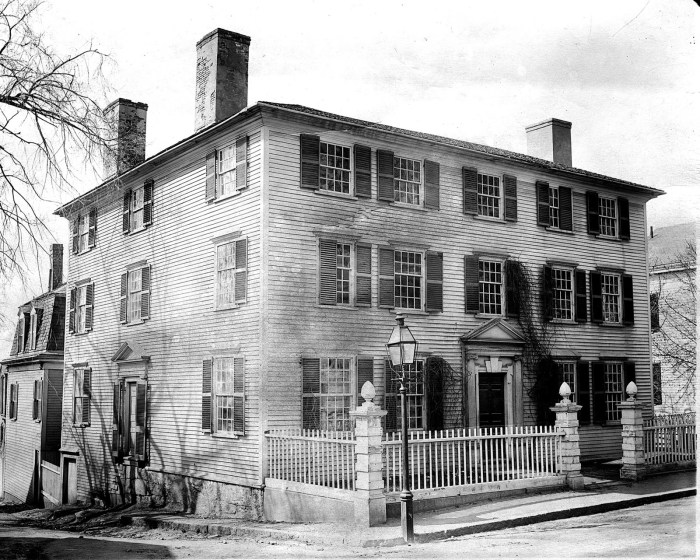 three story Dale house duncan and middle