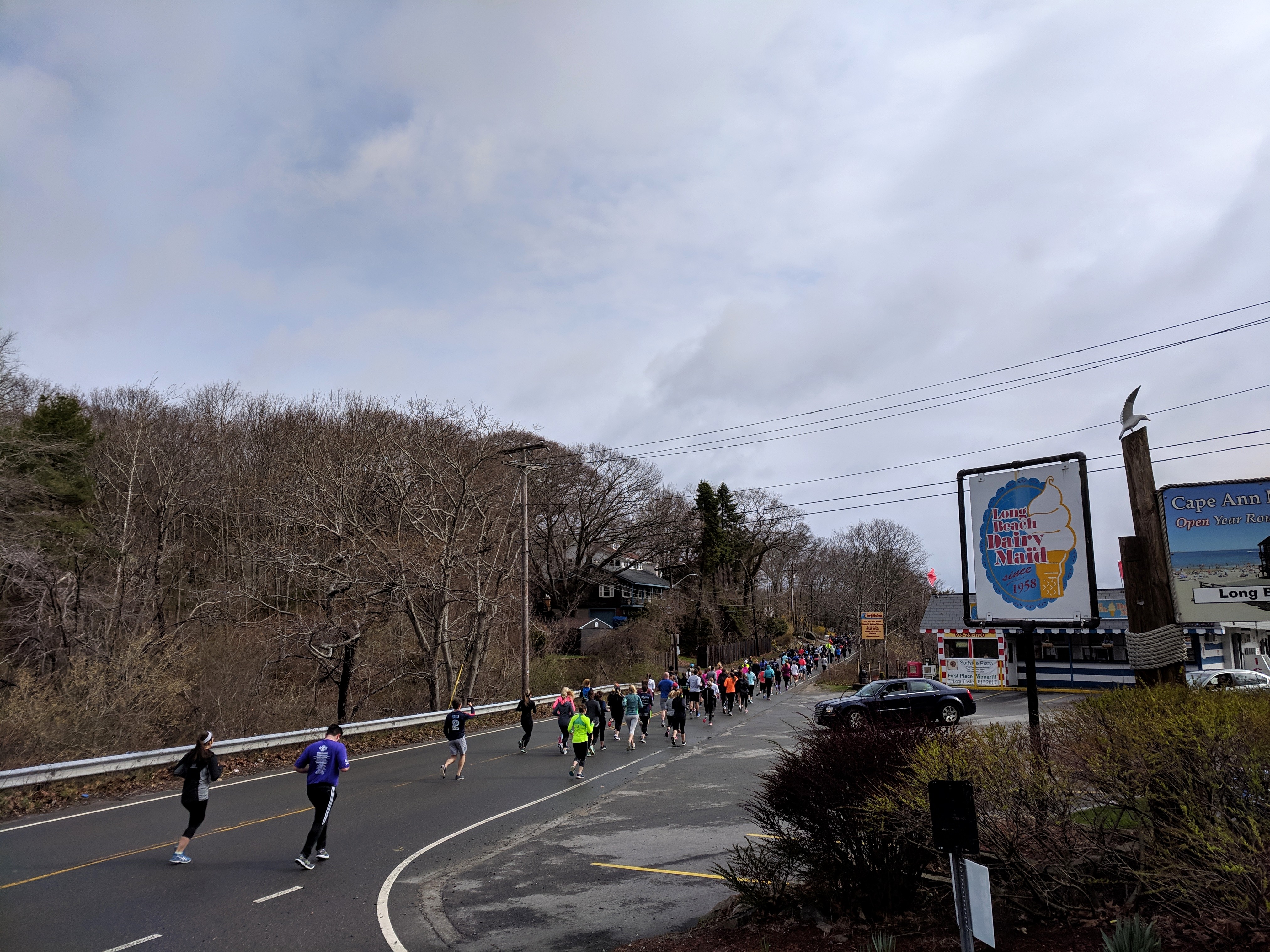 Twin Lights half marathon sets out past Long Beach Dairy Maid_20190427