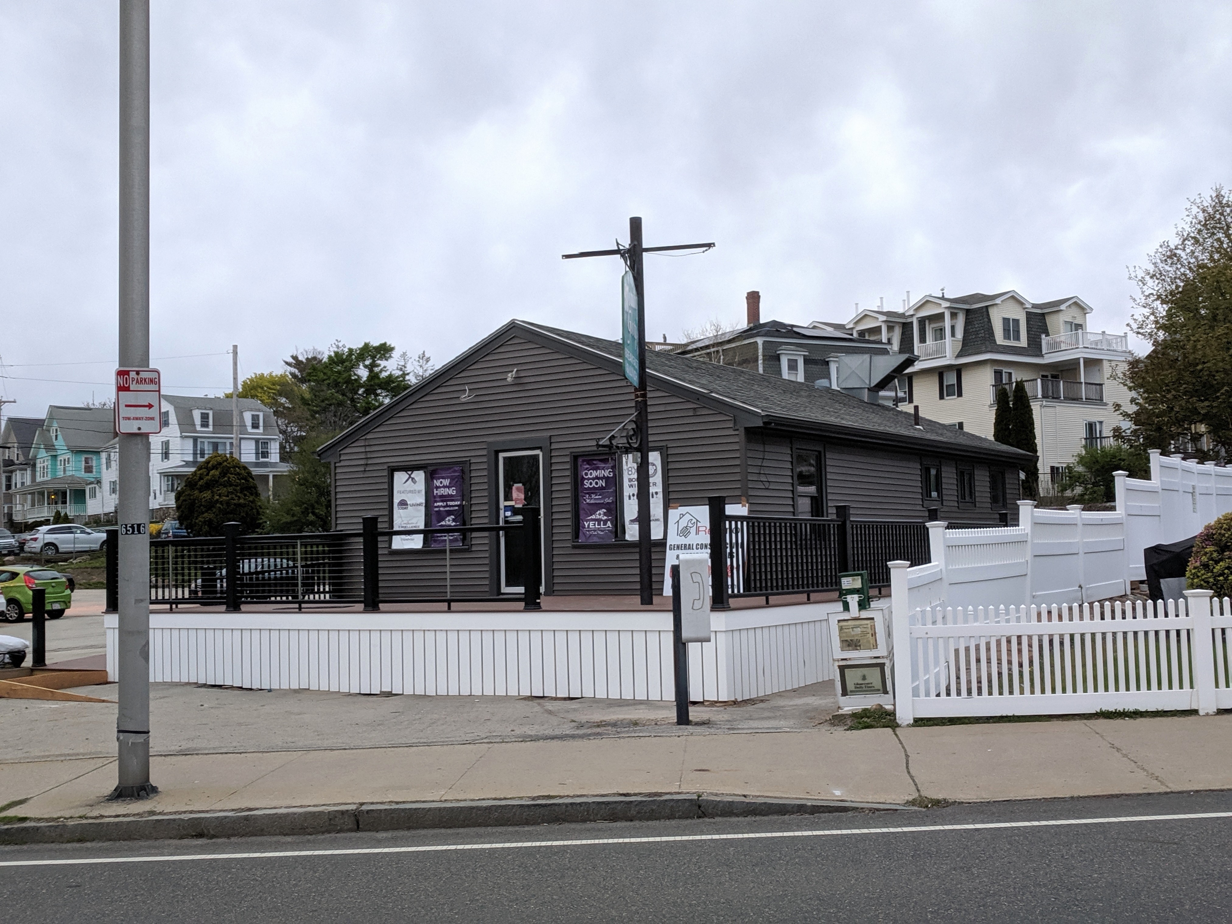 Yella on the water new exterior Gloucester Mass_20190512_© c ryan (2)