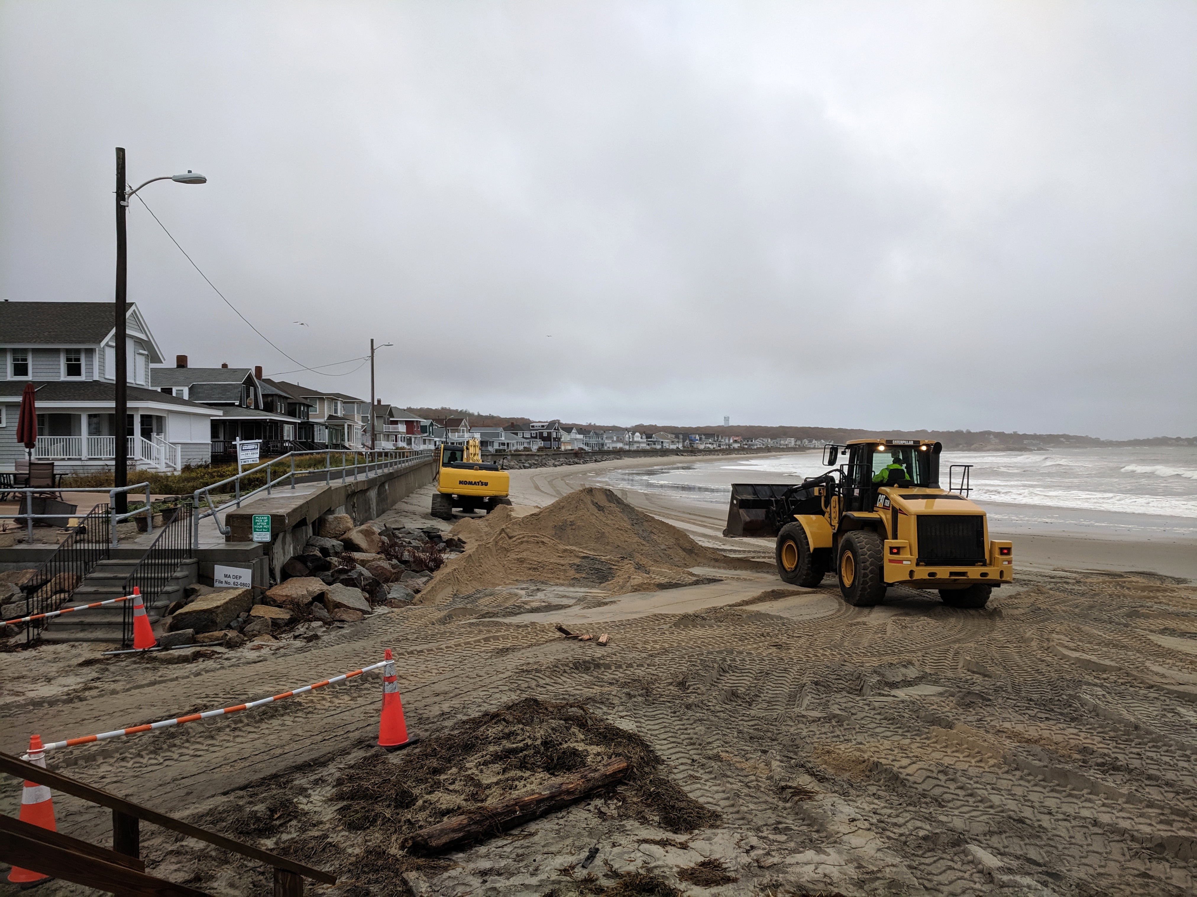 Long Beach Gloucester Massachusetts end_depositing sand atop rip rap_seawall repair phase_20191028_©c ryan (3)