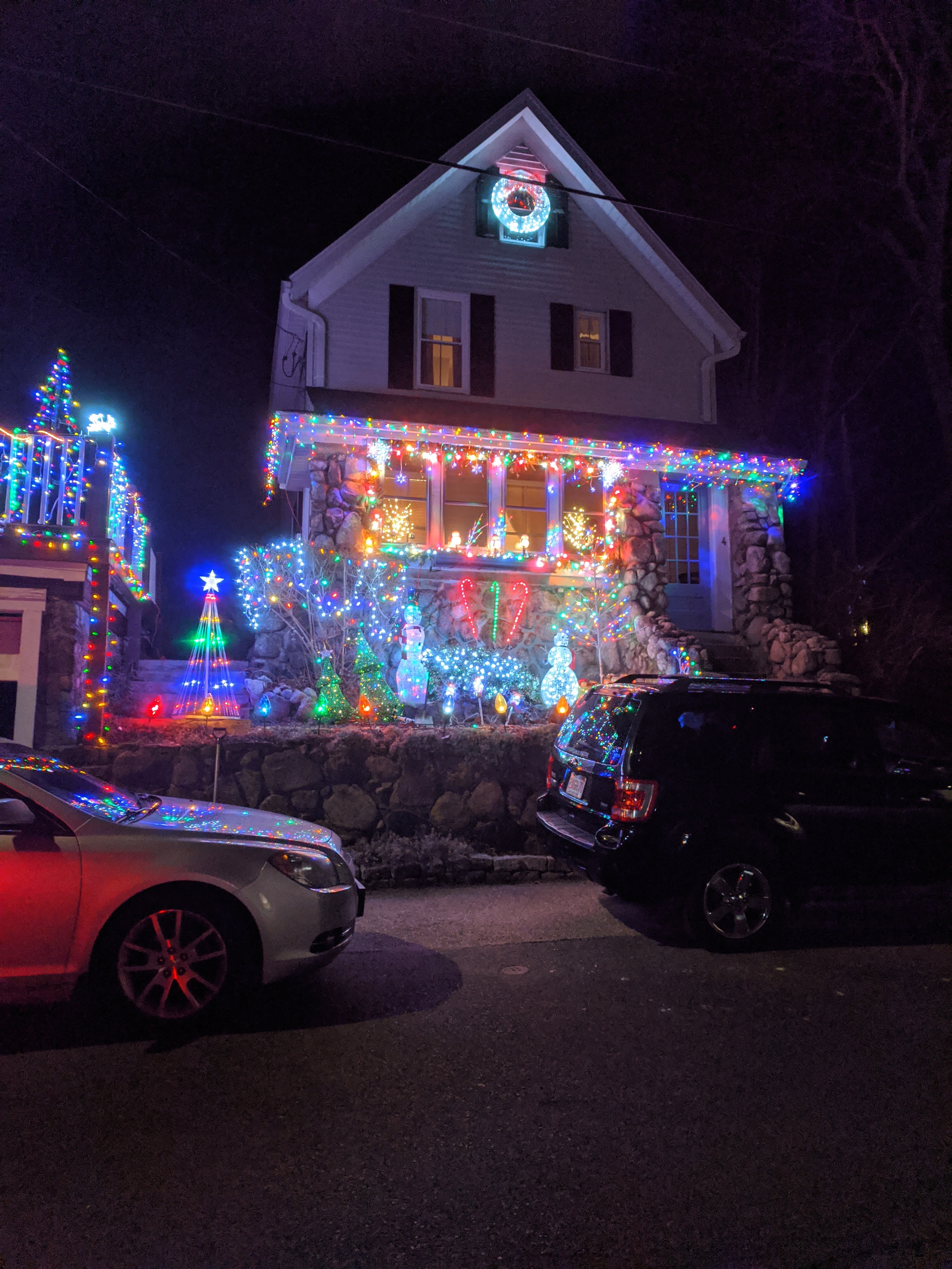 Holiday Christmas lights 2019_ decorated homes_Gloucester MA_Dec 21 and Dec 22 _photograph © c ryan (11).jpg