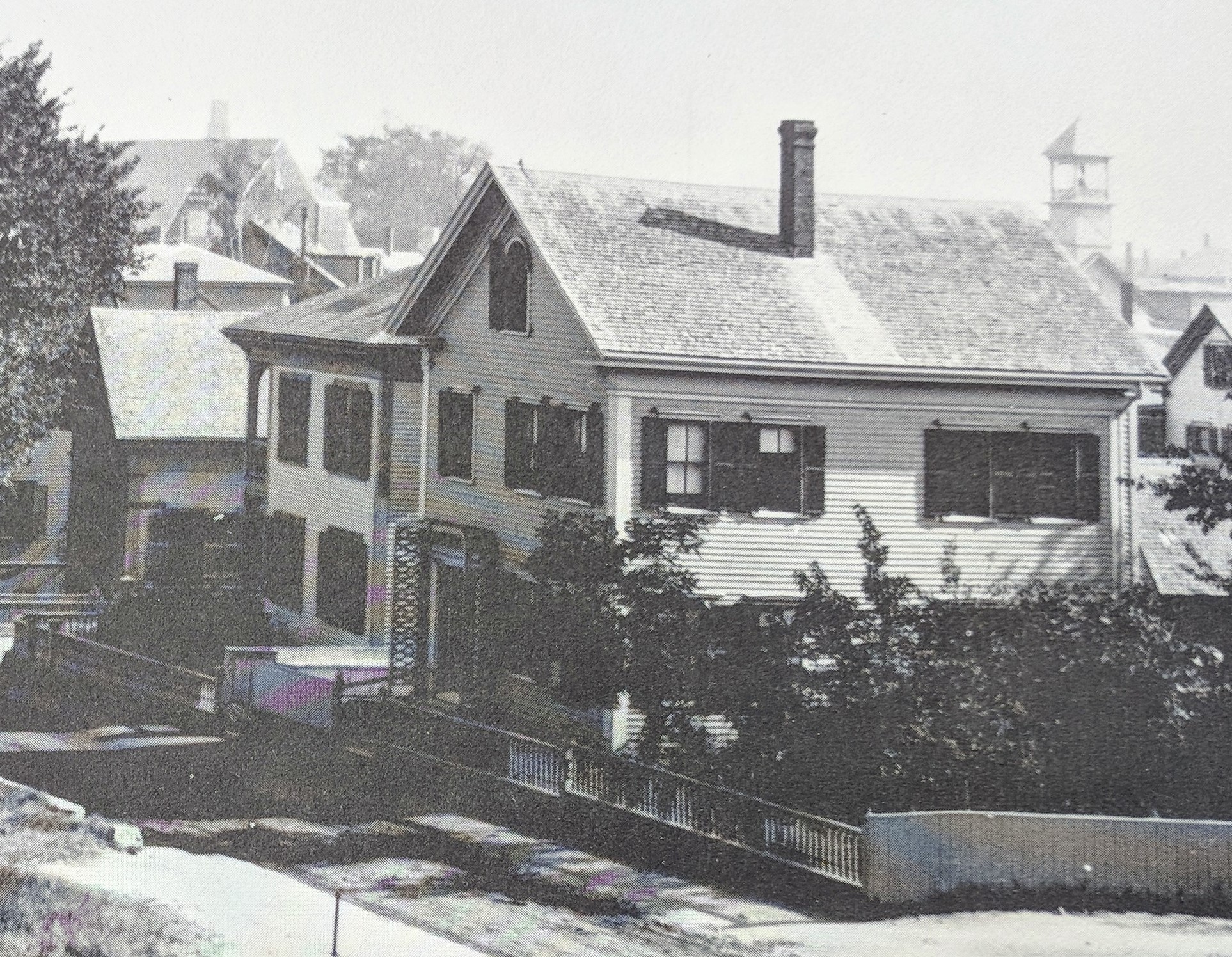 when Prospect street one lane_ near Allen Street_Gloucester Mass (2)