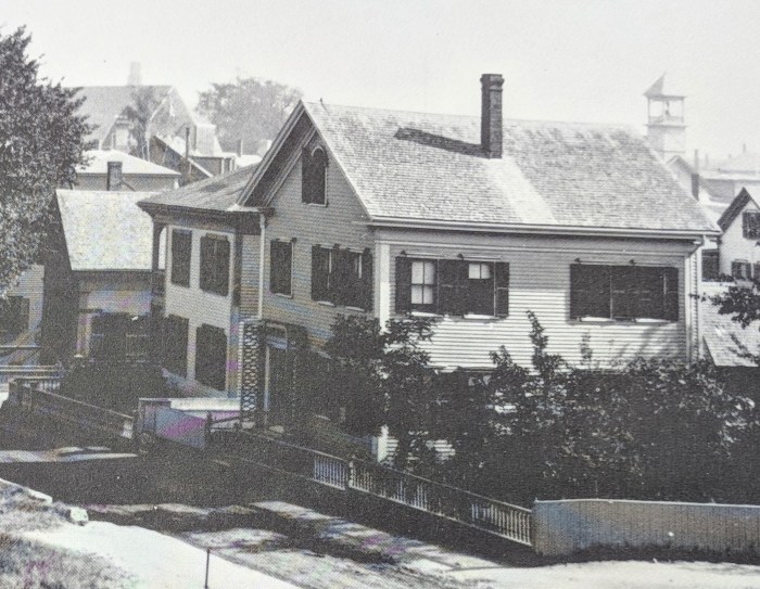 when Prospect street one lane_ near Allen Street_Gloucester Mass (2)