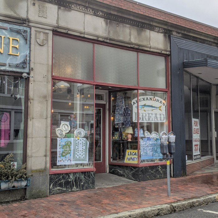 Alexandra's Bread bakery Main Street Gloucester MA storefront_20200324_©c ryan