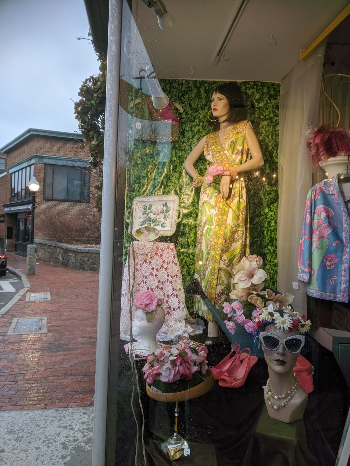 Big Mood mannequin Bananas Vintage Clothing Gloucester Ma_20200317 ©c ryan