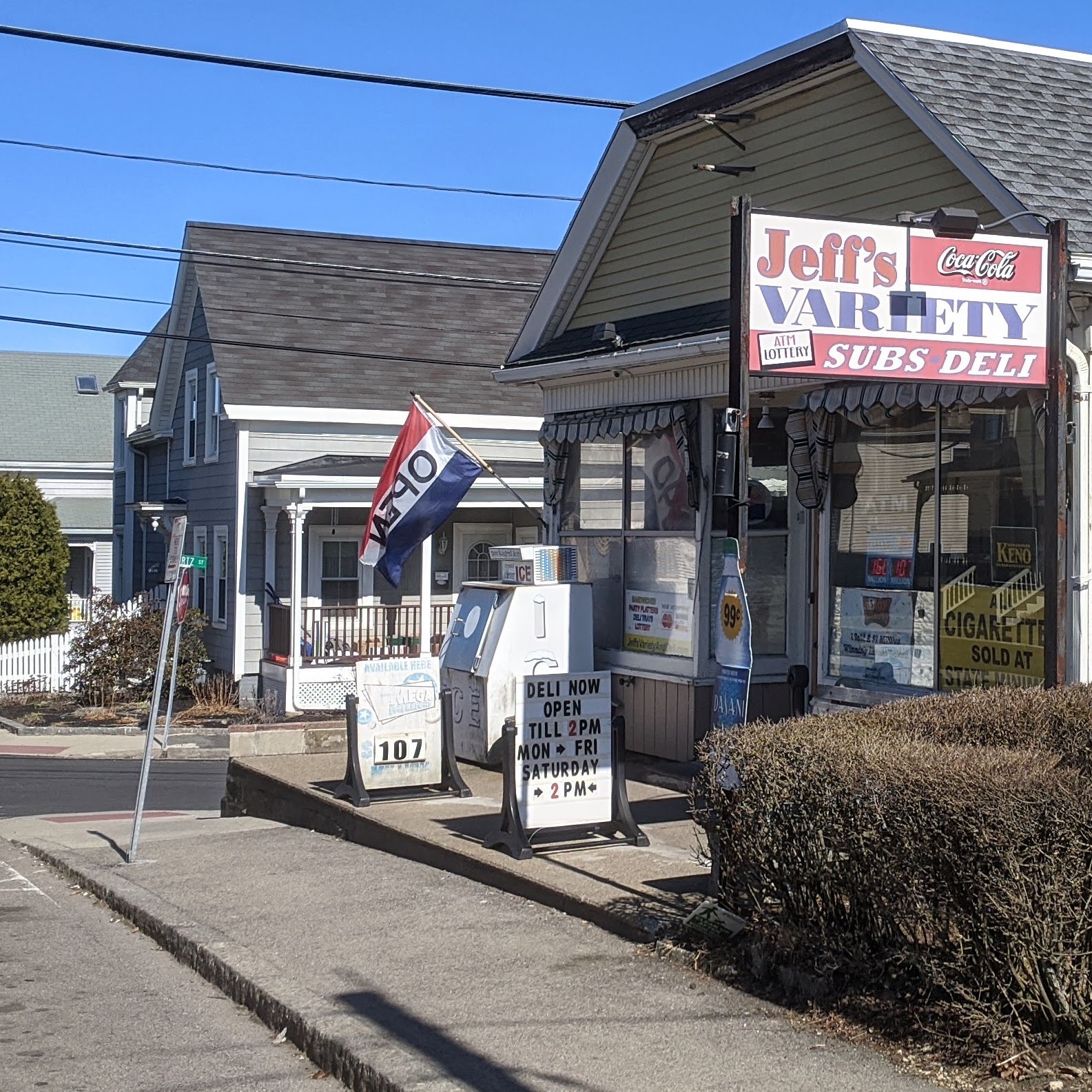 Jeff's Variety Gloucester, Mass._open and adjusted hours due to Covid-19_20200327_©c ryan (1)