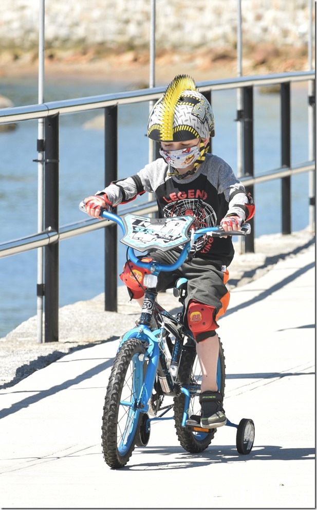 2020 6 16 Several Days Walks Blvd 096