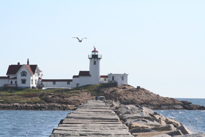 Eastern Point Lighthouse and Breakwater 2010 (12)