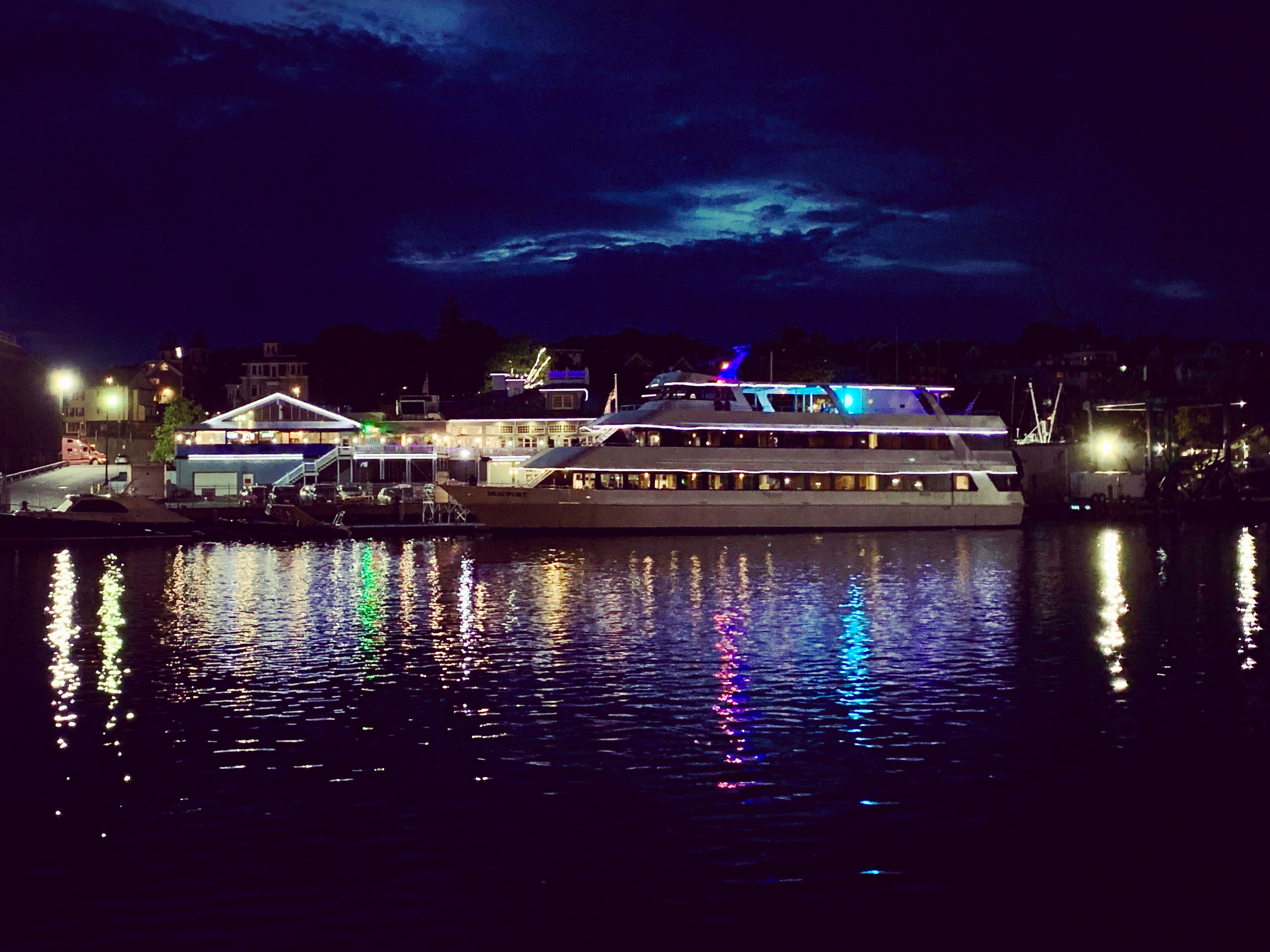 8CDFAADE-EE01-4DCD-9077-DB9764ABFA51