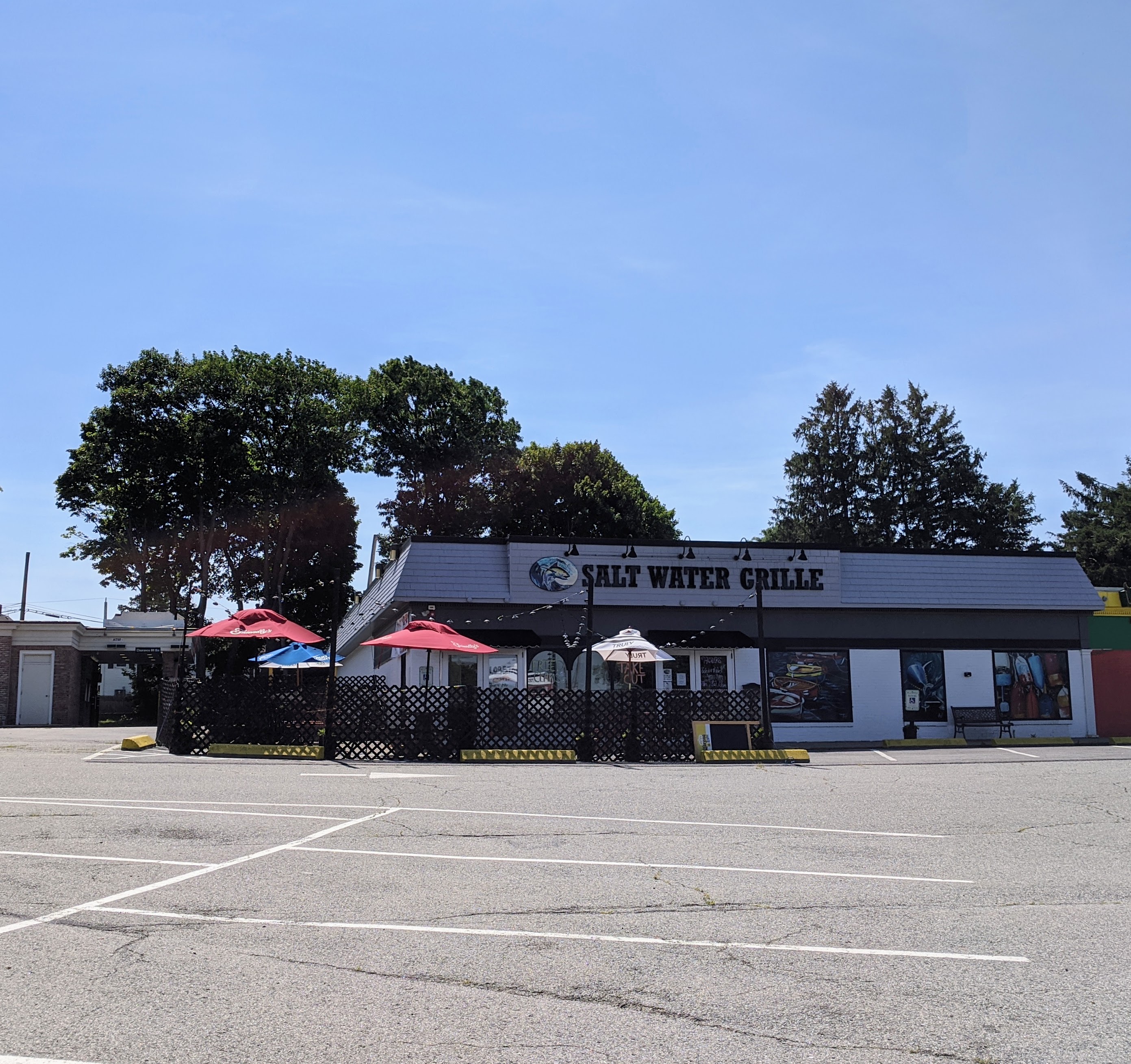 outdoor seating al fresco - dining Salt Water Grill_20200727_Gloucester Mass_summer of Covid-19 ©c ryan (2)