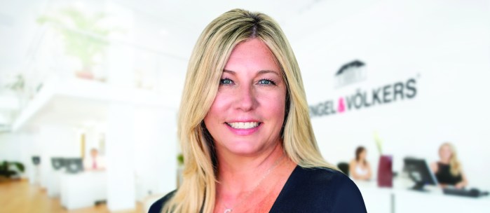 agentphoto-mccarthycharleen-facecard