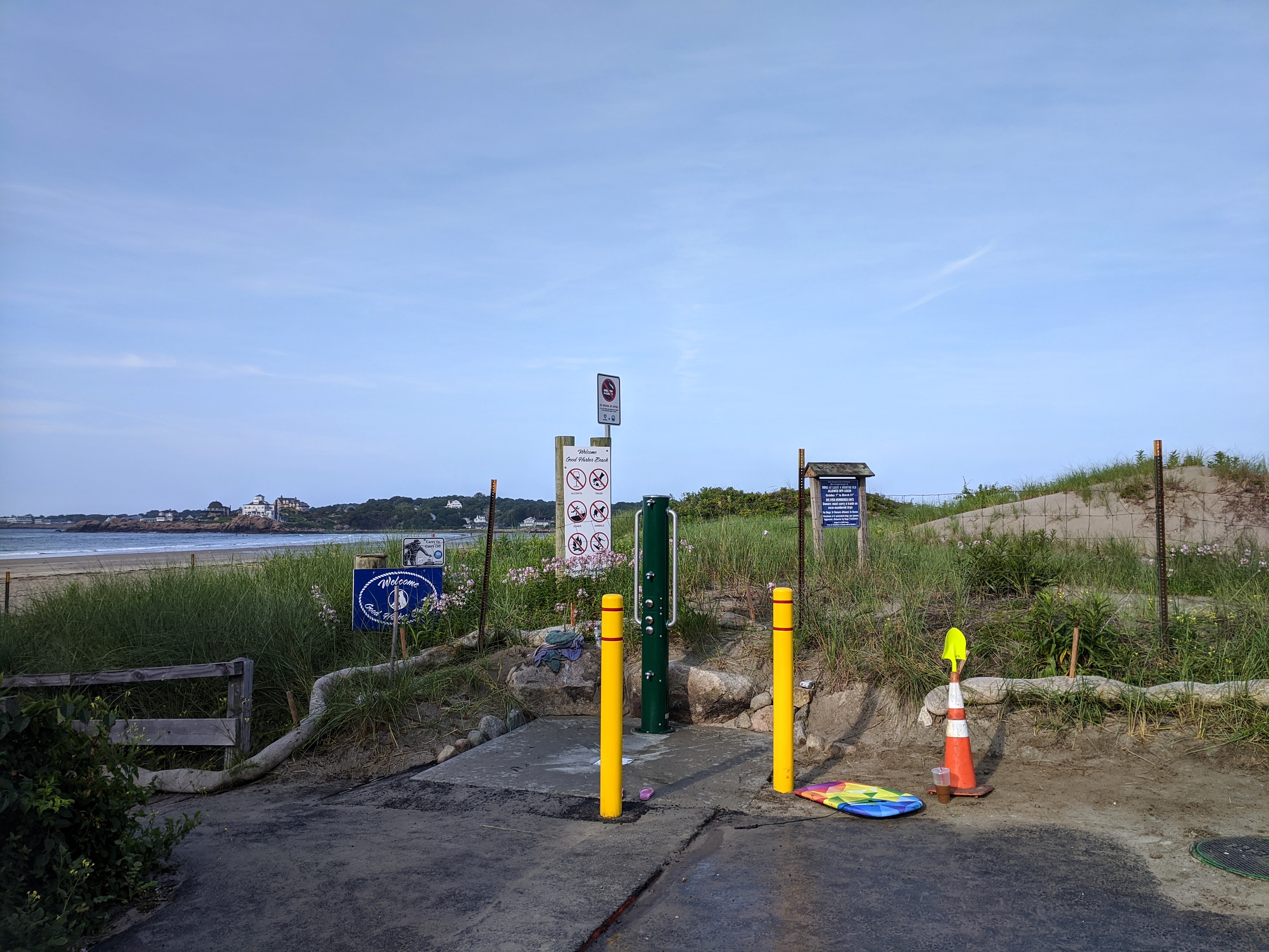guest amenity- foot wash & outdoor shower rinse station-Good Harbor Bridge- salt island briar neck neighborhood side of beach_20210717_Gloucester MA ©c ryan